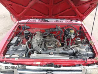 1993 Toyota Pickup DLX z VIN JT4RN93P3P5078629, wystawiony jako IAAI lot #41497529 z przebiegiem 303 435 mil mil oraz . Historia ofert i sprzedaży dostępna na DreamBid. Obrazek 10.