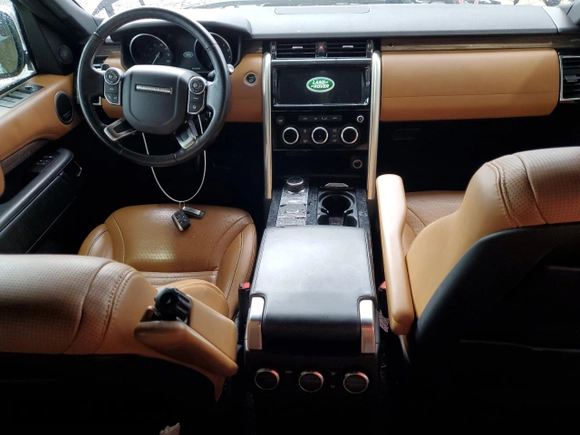 2017 Land Rover Discovery HSE Luxury with VIN SALRHBBV7HA032639, listed as a Copart auction lot 56490415 with 89,257 mi miles and Clean Title. Bid and sale history available at DreamBid. Image 8.