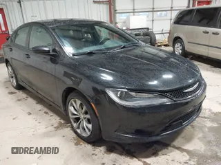 2015 Chrysler 200 S z VIN 1C3CCCBBXFN531792, wystawiony jako IAAI lot #41931880 z przebiegiem 157 686 mil mil oraz . Historia ofert i sprzedaży dostępna na DreamBid. Obrazek 1.
