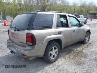 2002 Chevrolet TrailBlazer LTZ with VIN 1GNDT13S522148798, listed as a IAAI auction lot 42066656 with 175,907 mi miles and . Bid and sale history available at DreamBid. Image 4.