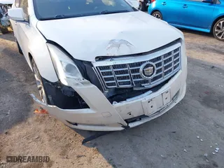 2015 Cadillac XTS Luxury with VIN 2G61N5S37F9182517, listed as a IAAI auction lot 41326594 with 175,663 mi miles. Bid and sale history available at carsss.com. Image 6.