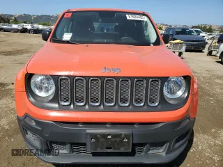2017 Jeep Renegade Sport with VIN ZACCJAAB0HPE79168, listed as a Copart auction lot 61604485 with 63,296 mi miles and Salvage title. Bid and sale history available at DreamBid. Image 5.