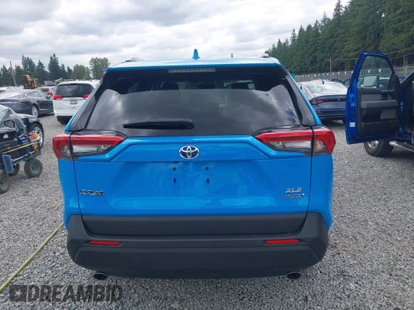2021 Toyota RAV4 Hybrid LE with VIN 4T3B6RFV6MU048392, listed as a IAAI auction lot 42549120 with 61,661 mi miles and . Bid and sale history available at DreamBid. Image 16.