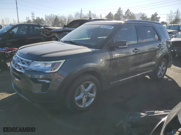 2019 Ford Explorer XLT with VIN 1FM5K7D81KGA70640, listed as a Copart auction lot 44218425 with 90,775 mi miles and Salvage Title. Bid and sale history available at carsss.com. Image 1.