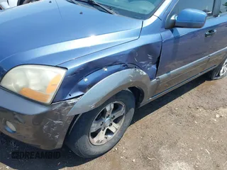 2007 Kia Sorento LX with VIN KNDJD736775665931, listed as a IAAI auction lot 42471301 with 119,870 mi miles and . Bid and sale history available at DreamBid. Image 6.