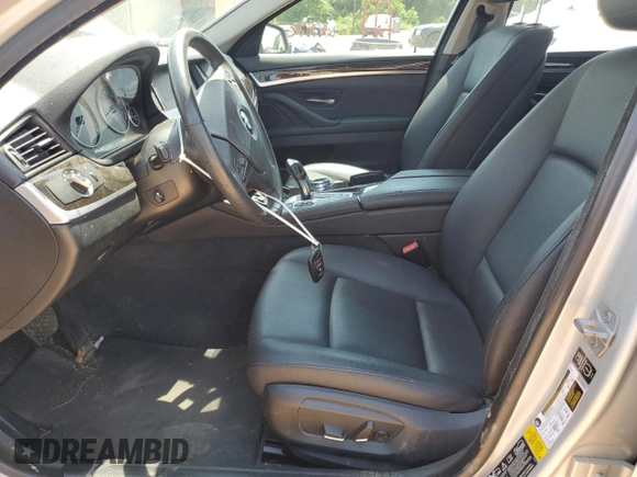 2014 BMW 5 Series 528i xDrive с VIN WBA5A7C57ED612874, выставлен на аукционе Copart как лот 54783675 с пробегом 101 142 миль миль и Списание • Salvage title. История ставок и продаж доступна на DreamBid. Изображение 7.