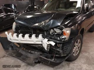 2004 Toyota Highlander with VIN JTEEP21A740043174, listed as a IAAI auction lot 41821037 with 453,624 mi miles. Bid and sale history available at carsss.com. Image 6.