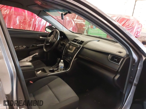 2015 Toyota Camry XLE with VIN 4T4BF1FK4FR474445, listed as a IAAI auction lot 40777928 with 222,913 mi miles. Bid and sale history available at carsss.com. Image 5.