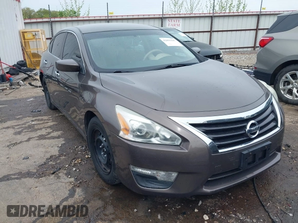 2015 Nissan Altima 2.5 S with VIN 1N4AL3AP5FC427759, listed as a IAAI auction lot 42091647 with 182,132 mi miles. Bid and sale history available at carsss.com. Image 1.