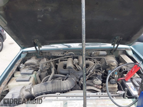 1999 Ford Explorer XLT z VIN 1FMZU32E7XZA43211, wystawiony jako IAAI lot #42162142 z przebiegiem 200 469 mil mil oraz . Historia ofert i sprzedaży dostępna na DreamBid. Obrazek 10.