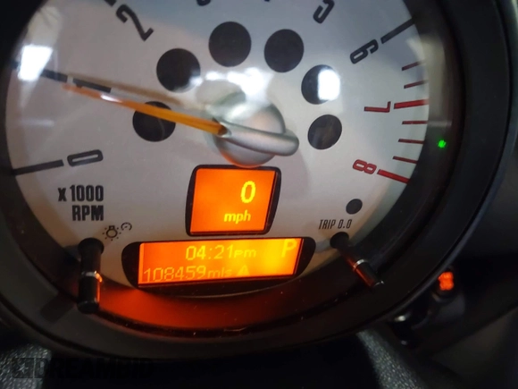 2014 MINI Countryman S with VIN WMWZC5C57EWP39161, listed as a IAAI auction lot 41342912 with 108,459 mi miles and . Bid and sale history available at DreamBid. Image 15.