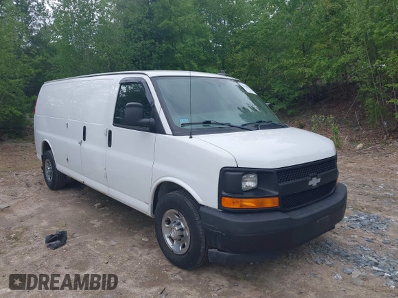 2017 Chevrolet Express Cargo z VIN 1GCWGBFF4H1289693, wystawiony jako IAAI lot #42310038 z przebiegiem 152 692 mil mil oraz . Historia ofert i sprzedaży dostępna na DreamBid. Obrazek 1.