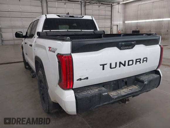 2022 Toyota Tundra SR5 с VIN 5TFLA5DBXNX029202, выставлен на аукционе IAAI как лот 42152386 с пробегом 61 454 миль миль и . История ставок и продаж доступна на DreamBid. Изображение 3.