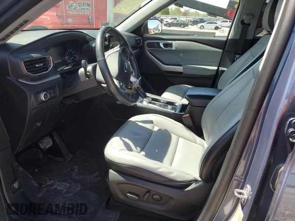2021 Ford Explorer XLT z VIN 1FMSK8DH5MGA80051, wystawiony jako Copart lot #54198175 z przebiegiem 56 079 mil mil oraz Szkoda całkowita • Salvage title. Historia ofert i sprzedaży dostępna na DreamBid. Obrazek 7.