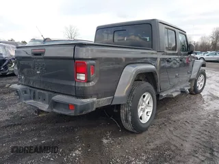 2021 Jeep Gladiator Willys with VIN 1C6HJTAGXML502037, listed as a IAAI auction lot 41225448 with 53,154 mi miles and . Bid and sale history available at carsss.com. Image 4.