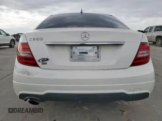 2014 Mercedes-Benz C 250 Sport with VIN WDDGF4HB4ER305780, listed as a Copart auction lot 55568075 with 138,153 mi miles and Clean Title. Bid and sale history available at DreamBid. Image 6.