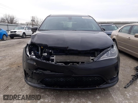 2019 Chrysler Pacifica Touring Plus z VIN 2C4RC1FG8KR706179, wystawiony jako Copart lot #44922065 z przebiegiem 66 083 mil mil oraz Szkoda całkowita • Salvage title. Historia ofert i sprzedaży dostępna na DreamBid. Obrazek 5.