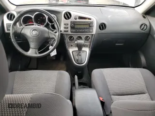 2006 Toyota Matrix STD z VIN 2T1KR32E86C582856, wystawiony jako Copart lot #51451135 z przebiegiem 216 153 mil mil oraz Szkoda całkowita • Salvage title. Historia ofert i sprzedaży dostępna na DreamBid. Obrazek 8.