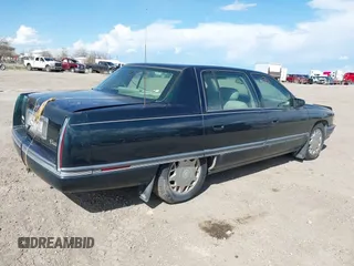 1995 Cadillac Concours z VIN 1G6KF52YXSU302434, wystawiony jako IAAI lot #42231281 z przebiegiem 153 236 mil mil oraz . Historia ofert i sprzedaży dostępna na DreamBid. Obrazek 4.