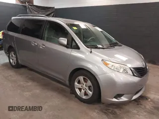 2012 Toyota Sienna LE AAS with VIN 5TDKK3DCXCS247682, listed as a IAAI auction lot 41875960 with 207,306 mi miles. Bid and sale history available at carsss.com. Image 1.