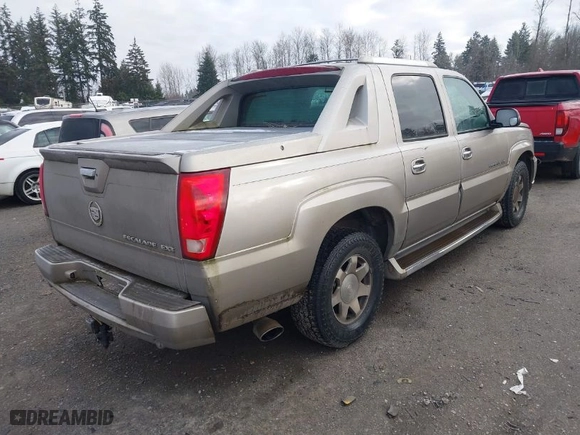 2002 Cadillac Escalade EXT with VIN 3GYEK63N62G209357, listed as a IAAI auction lot 41512354 with 205919 miles. Bid and sale history available at carsss.com. Image 4.