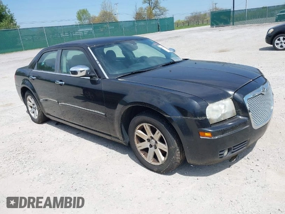 2006 Chrysler 300 Touring with VIN 2C3LA53G66H329729, listed as a IAAI auction lot 41946723 with 134,465 mi miles. Bid and sale history available at carsss.com. Image 1.
