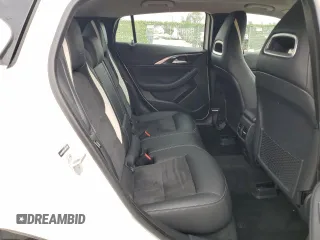 2018 Infiniti QX30 ESSENTIAL with VIN SJKCH5CP2JA047793, listed as a Copart auction lot 49071454 with 43,124 mi miles. Bid and sale history available at carsss.com. Image 10.