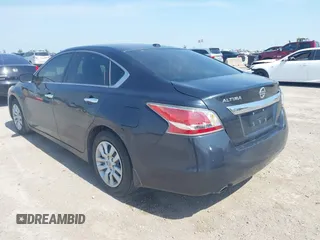 2015 Nissan Altima 2.5 z VIN 1N4AL3AP9FN349264, wystawiony jako IAAI lot #42031156 z przebiegiem 107 783 mil mil oraz . Historia ofert i sprzedaży dostępna na DreamBid. Obrazek 3.