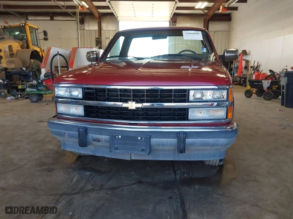 1990 Chevrolet C/K 2500 with VIN 1GCFC24K8LE253101, listed as a IAAI auction lot 34466000 with 69,933 mi miles. Bid and sale history available at carsss.com. Image 6.