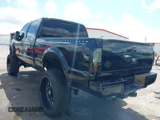 2010 Ford F-250 XL z VIN 1FTSW2BR0AEA68608, wystawiony jako IAAI lot #42115694 z przebiegiem 182 767 mil mil oraz . Historia ofert i sprzedaży dostępna na DreamBid. Obrazek 3.