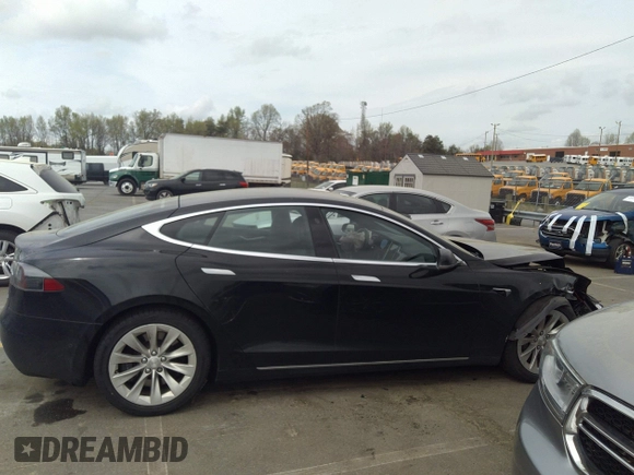 2017 Tesla Model S 60 с VIN 5YJSA1E13HF197109, выставлен на аукционе IAAI как лот 41926033 с пробегом 150 463 миль миль и . История ставок и продаж доступна на DreamBid. Изображение 13.