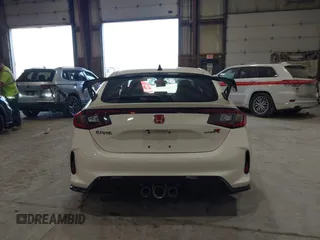 2024 Honda Civic Type R z VIN JHMFL5G47RX003469, wystawiony jako IAAI lot #42035698 z przebiegiem 20 572 mil mil oraz . Historia ofert i sprzedaży dostępna na DreamBid. Obrazek 16.