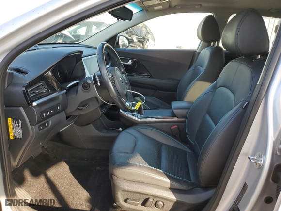 2020 Kia Niro EV EX Premium with VIN KNDCE3LG6L5065953, listed as a Copart auction lot 42992035 with 28,599 mi miles and Salvage Title. Bid and sale history available at carsss.com. Image 7.