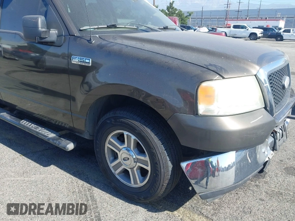 2008 Ford F-150 XL z VIN 1FTPX125X8KC77697, wystawiony jako IAAI lot #42328619 z przebiegiem 178 574 mil mil oraz . Historia ofert i sprzedaży dostępna na DreamBid. Obrazek 12.