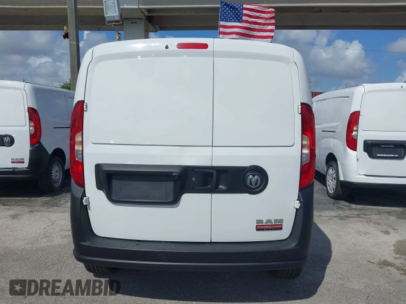 2019 Ram ProMaster City Cargo Tradesman z VIN ZFBHRFAB8K6M89858, wystawiony jako IAAI lot #41930701 z przebiegiem 85 486 mil mil oraz . Historia ofert i sprzedaży dostępna na DreamBid. Obrazek 16.