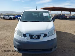 2016 Nissan NV200 S z VIN 3N6CM0KNXGK698661, wystawiony jako IAAI lot #41566086 z przebiegiem 249 676 mil mil oraz . Historia ofert i sprzedaży dostępna na DreamBid. Obrazek 12.