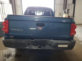 2006 Dodge Dakota ST z VIN 1D7HE28K06S598762, wystawiony jako Copart lot #55126075 z przebiegiem 175 492 mil mil oraz Szkoda całkowita • Salvage title. Historia ofert i sprzedaży dostępna na DreamBid. Obrazek 6.