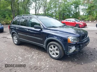 2006 Volvo XC90 2.5L Turbo with VIN YV4CZ592561296816, listed as a IAAI auction lot 42199168 with 199,667 mi miles. Bid and sale history available at carsss.com. Image 1.
