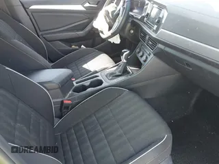 2024 Volkswagen Jetta Sport with VIN 3VWAM7BUXRM064443, listed as a IAAI auction lot 42049756 with 9,722 mi miles and . Bid and sale history available at DreamBid. Image 5.