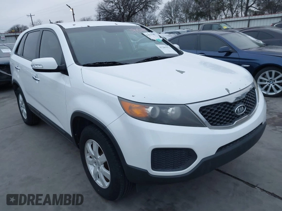 2011 Kia Sorento LX with VIN 5XYKT3A16BG130502, listed as a IAAI auction lot 41281912 with 112,761 mi miles. Bid and sale history available at carsss.com. Image 1.