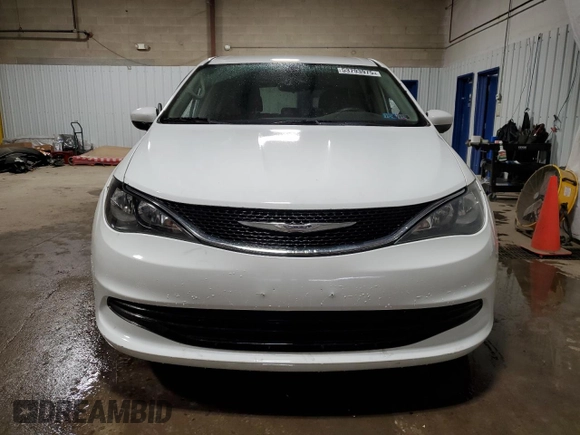 2017 Chrysler Pacifica Touring with VIN 2C4RC1DG5HR610456, listed as a Copart auction lot 53793975 with 132,935 mi miles and Salvage Title. Bid and sale history available at DreamBid. Image 5.