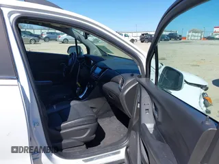 2017 Chevrolet Trax LT with VIN KL7CJRSB9HB084197, listed as a IAAI auction lot 41707414 with 91,666 mi miles and . Bid and sale history available at carsss.com. Image 5.
