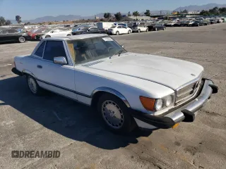 1986 Mercedes-Benz 560 with VIN WDBBA48D5GA042820, listed as a Copart auction lot 71109364 with 173,240 mi miles and Clean Title. Bid and sale history available at carsss.com. Image 4.