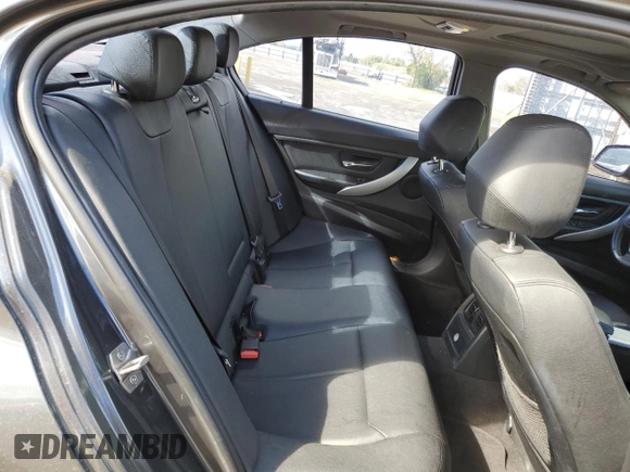 2013 BMW 3 Series 328i с VIN WBA3C1G58DNN93818, выставлен на аукционе Copart как лот 48855045 с пробегом 122 400 миль миль и Списание • Salvage title. История ставок и продаж доступна на DreamBid. Изображение 10.
