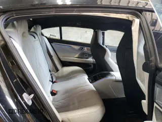 2024 BMW M8 Competition z VIN WBSGV0C0XRCN99229, wystawiony jako Copart lot #54893105 z przebiegiem 17 469 mil mil oraz Szkoda całkowita • Salvage title. Historia ofert i sprzedaży dostępna na DreamBid. Obrazek 10.