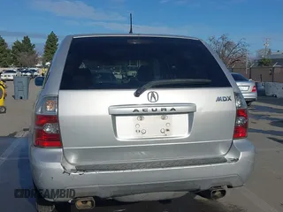 2004 Acura MDX with VIN 2HNYD18294H545516, listed as a IAAI auction lot 41620110 with 220,246 mi miles. Bid and sale history available at carsss.com. Image 17.