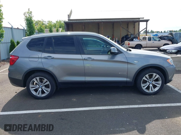 2014 BMW X3 xDrive35i z VIN 5UXWX7C57E0E77619, wystawiony jako IAAI lot #42505109 z przebiegiem 155 472 mil mil oraz . Historia ofert i sprzedaży dostępna na DreamBid. Obrazek 13.