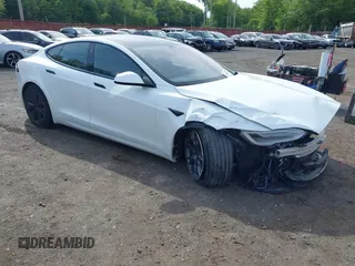 2022 Tesla Model S с VIN 5YJSA1E58NF467644, выставлен на аукционе IAAI как лот 42344403 с пробегом 52 628 миль миль и . История ставок и продаж доступна на DreamBid. Изображение 1.