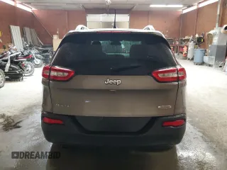 2016 Jeep Cherokee Latitude z VIN 1C4PJMCB4GW270663, wystawiony jako Copart lot #62411505 z przebiegiem 109 787 mil mil oraz Szkoda całkowita • Salvage title. Historia ofert i sprzedaży dostępna na DreamBid. Obrazek 6.