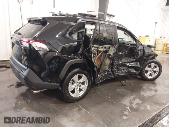 2019 Toyota RAV4 XLE with VIN 2T3P1RFV1KW052156, listed as a IAAI auction lot 41974041 with 95,442 mi miles. Bid and sale history available at carsss.com. Image 4.